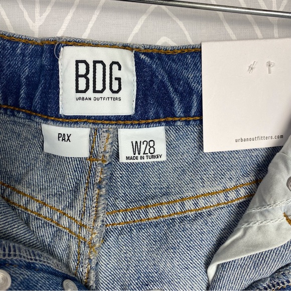 BDG Urban Outfitters Vintage Ripped Pax Demin Shorts. NWT - Picture 8 of 10